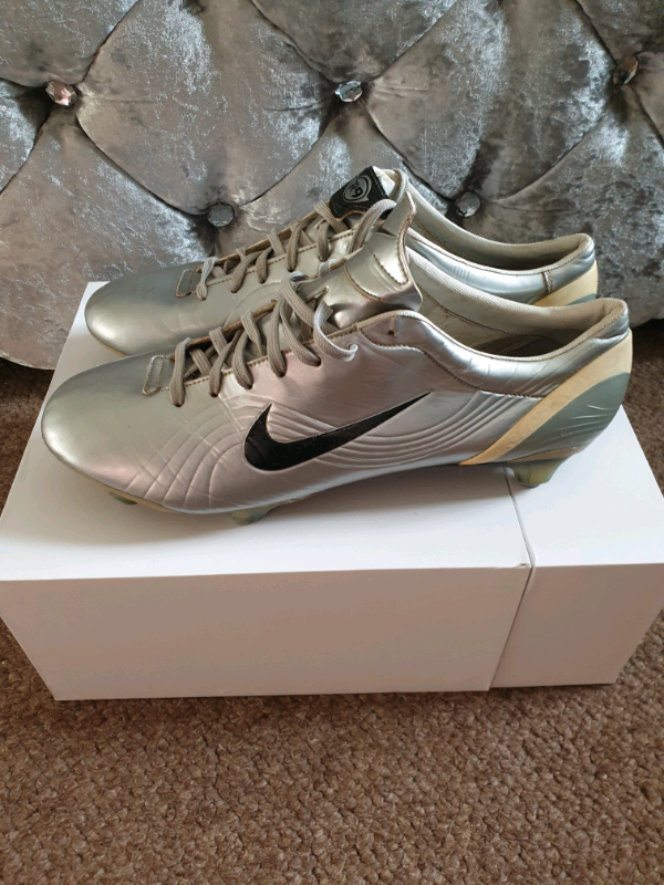 nike mercurial vapor r9